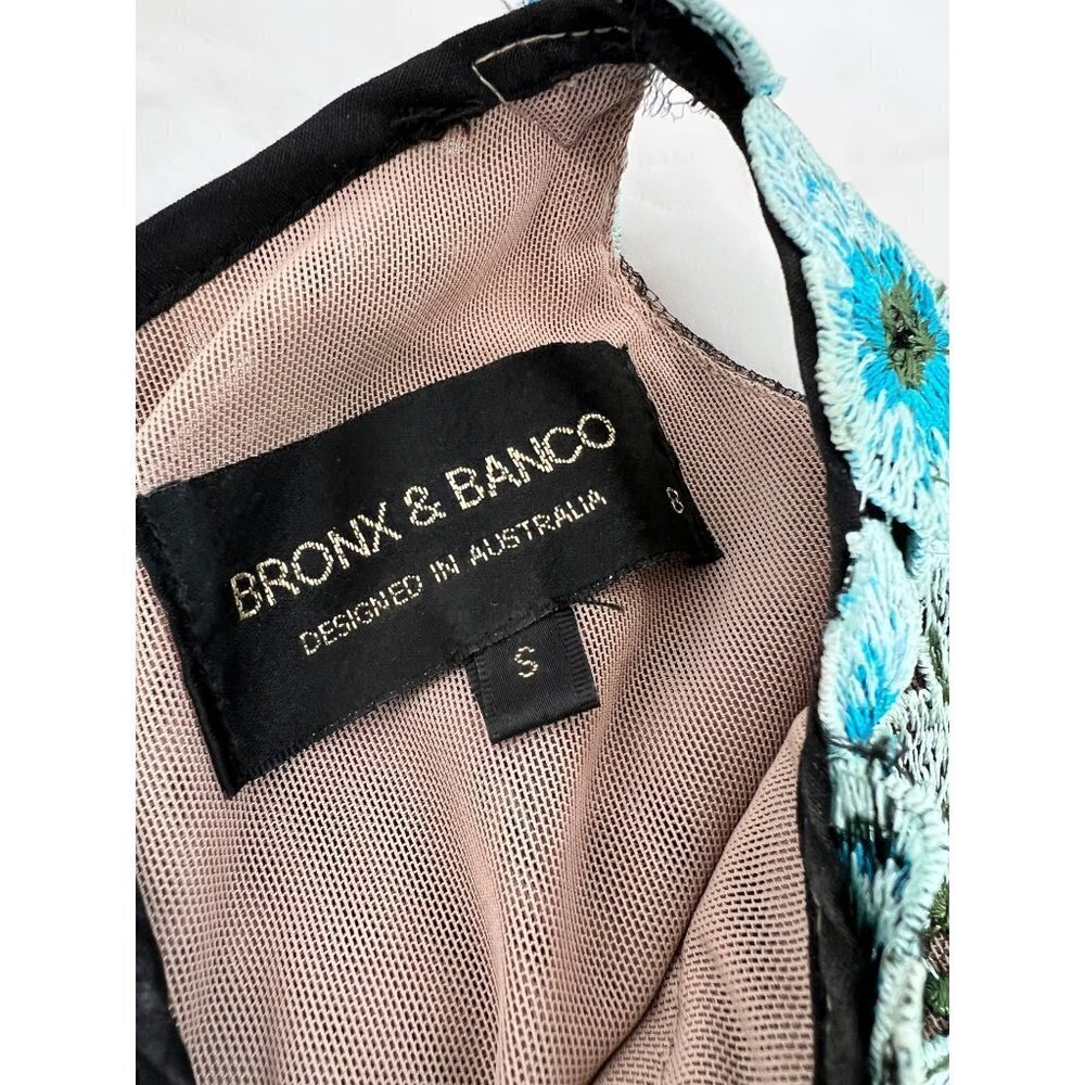 New Bronx and Banco Size US 4 Embroidery Cocktail Dress Hydrangea Blue/Green - Picture 2 of 14